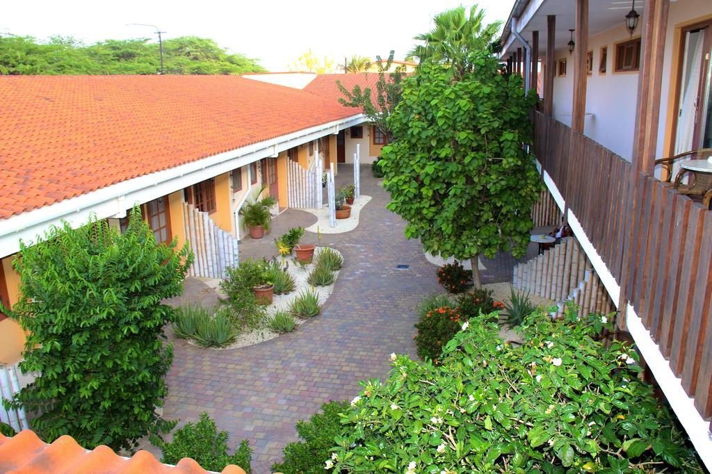 Camacuri Apartments Oranjestad Eksteriør bilde